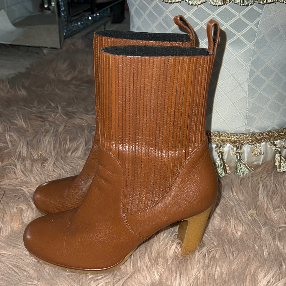Gucci light brown leather boot